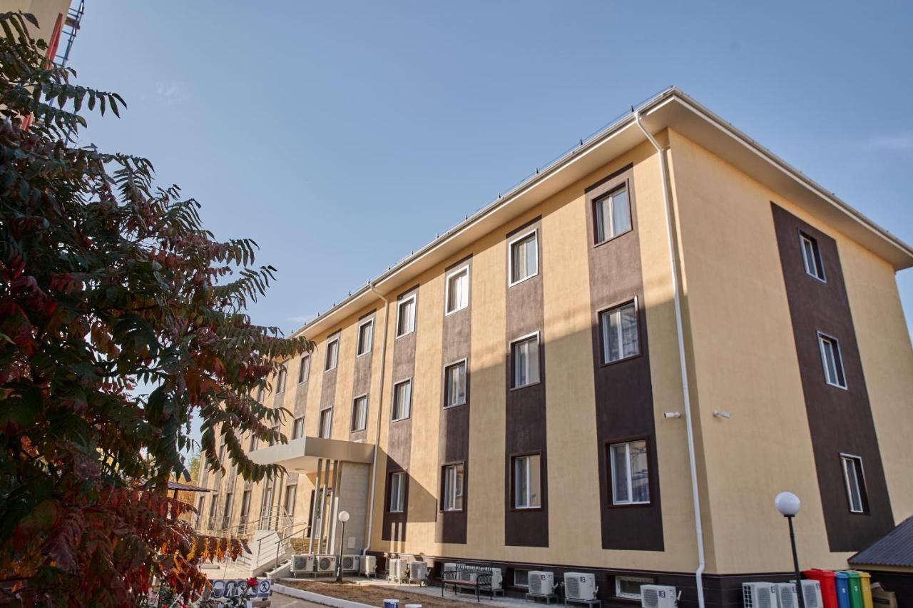 Chagala Hotel Uralsk Exterior photo